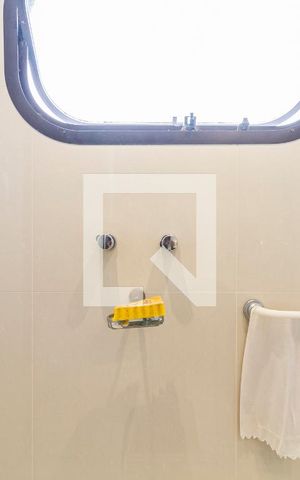 Apartamento à venda com 291m², 4 quartos e 4 vagasBanheiro da Suíte 2