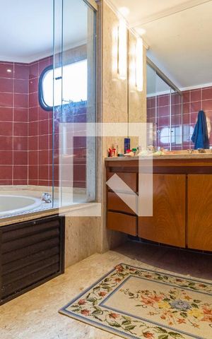 Apartamento à venda com 291m², 4 quartos e 4 vagasBanheiro Suíte máster