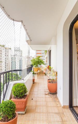 Apartamento à venda com 291m², 4 quartos e 4 vagasVaranda