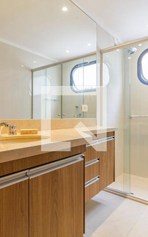 Apartamento à venda com 291m², 4 quartos e 4 vagasBanheiro da Suíte 1