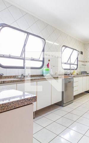 Apartamento à venda com 291m², 4 quartos e 4 vagasCozinha