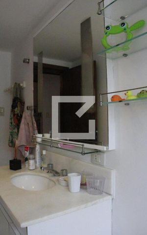 Casa à venda com 173m², 3 quartos e 2 vagasBanheiro Social 1 andar
