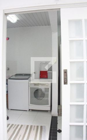 Casa à venda com 173m², 3 quartos e 2 vagasLavanderia