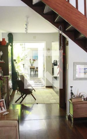 Casa à venda com 173m², 3 quartos e 2 vagasSala