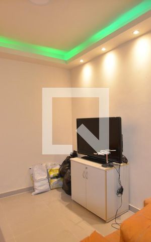 Casa à venda com 50m², 1 quarto e 1 vagaSala