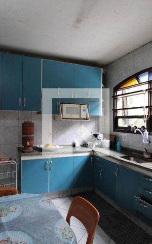 Casa à venda com 599m², 4 quartos e 2 vagasCozinha