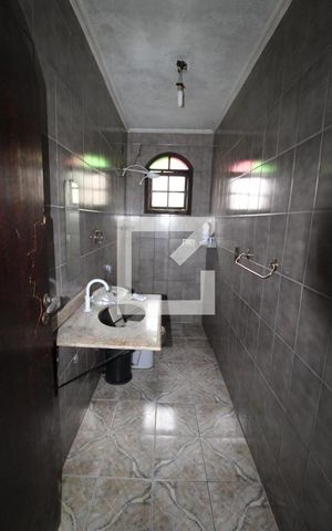 Casa à venda com 599m², 4 quartos e 2 vagasBanheiro
