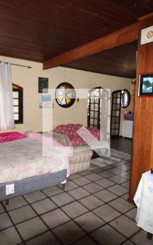 Casa à venda com 599m², 4 quartos e 2 vagasSala