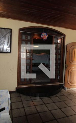 Casa à venda com 599m², 4 quartos e 2 vagasSala