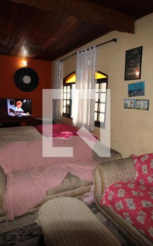 Casa à venda com 599m², 4 quartos e 2 vagasSala