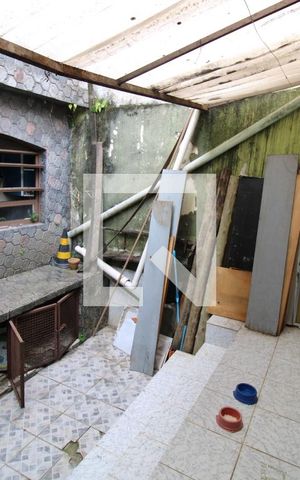 Casa à venda com 599m², 4 quartos e 2 vagasQuintal