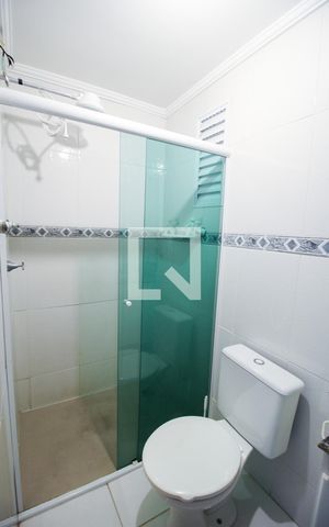 Apartamento para alugar com 63m², 2 quartos e 1 vaga Apartamento para alugar com 63m², 2 quartos e 1 vagaBanheiro da Suíte