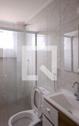 Apartamento à venda com 75m², 2 quartos e 1 vaga Apartamento à venda com 75m², 2 quartos e 1 vagaBanheiro