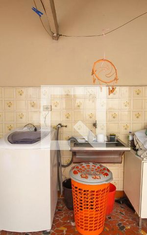 Casa à venda com 360m², 2 quartos e 1 vaga Casa à venda com 360m², 2 quartos e 1 vagaÁrea de Serviço
