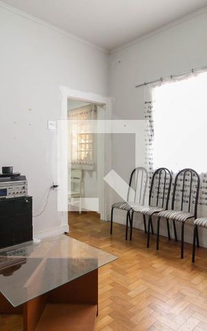 Casa à venda com 360m², 2 quartos e 1 vaga Casa à venda com 360m², 2 quartos e 1 vagaSala