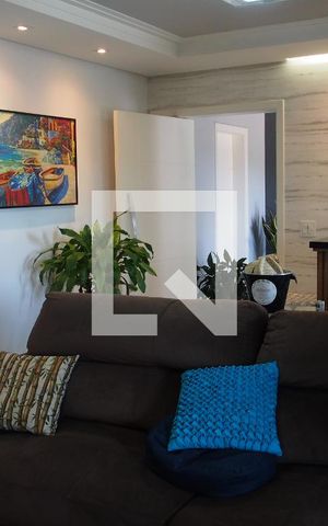 Casa à venda com 286m², 4 quartos e 4 vagasSala