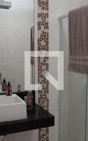 Casa à venda com 286m², 4 quartos e 4 vagasBanheiro