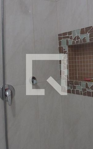 Casa à venda com 286m², 4 quartos e 4 vagasBanheiro
