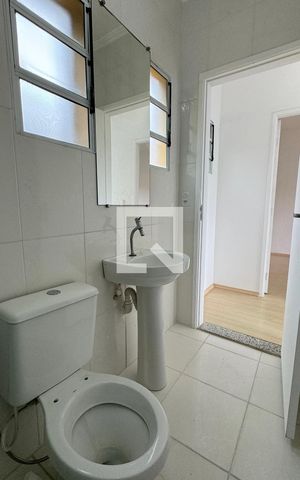 Casa de condomínio à venda com 110m², 2 quartos e 2 vagasBanheiro