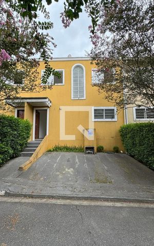 Casa de condomínio à venda com 110m², 2 quartos e 2 vagasFachada