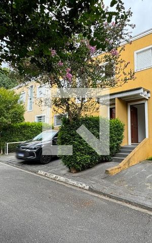 Casa de condomínio à venda com 110m², 2 quartos e 2 vagasFachada