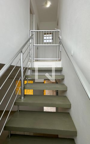 Casa de condomínio à venda com 110m², 2 quartos e 2 vagasEscada