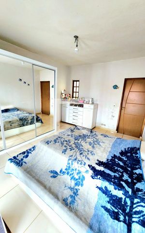 Casa à venda com 254m², 4 quartos e 2 vagas