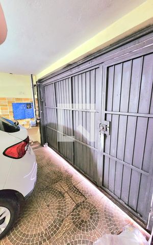 Casa à venda com 254m², 4 quartos e 2 vagas