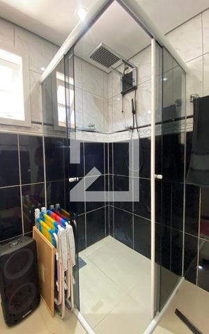 Casa à venda com 400m², 3 quartos e 2 vagas Casa à venda com 400m², 3 quartos e 2 vagasBanheiro Quarto