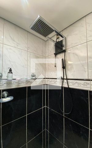 Casa à venda com 400m², 3 quartos e 2 vagas Casa à venda com 400m², 3 quartos e 2 vagasBanheiro Quarto