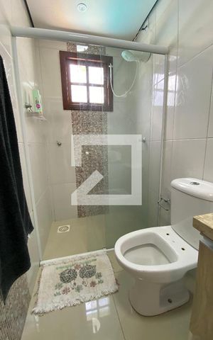 Casa à venda com 400m², 3 quartos e 2 vagas Casa à venda com 400m², 3 quartos e 2 vagasBanheiro Social