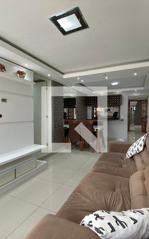 Casa à venda com 400m², 3 quartos e 2 vagas Casa à venda com 400m², 3 quartos e 2 vagasSala