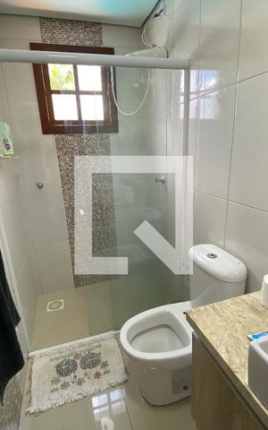 Casa à venda com 400m², 3 quartos e 2 vagas Casa à venda com 400m², 3 quartos e 2 vagasBanheiro Social