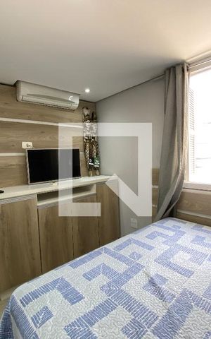 Casa à venda com 400m², 3 quartos e 2 vagas Casa à venda com 400m², 3 quartos e 2 vagasQuarto