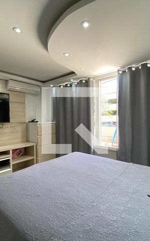 Casa à venda com 400m², 3 quartos e 2 vagas Casa à venda com 400m², 3 quartos e 2 vagasQuarto