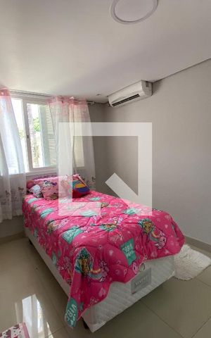Casa à venda com 400m², 3 quartos e 2 vagas Casa à venda com 400m², 3 quartos e 2 vagasQuarto