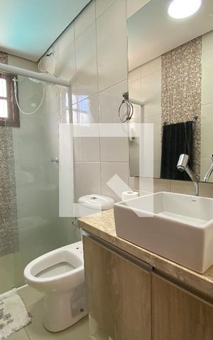 Casa à venda com 400m², 3 quartos e 2 vagas Casa à venda com 400m², 3 quartos e 2 vagasBanheiro Social