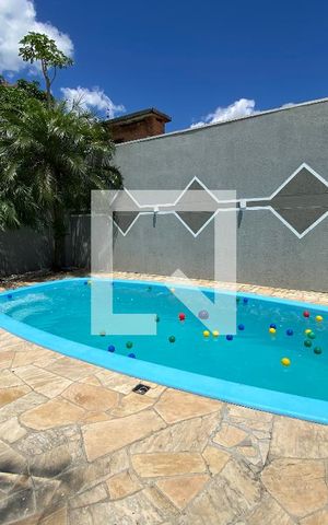 Casa à venda com 400m², 3 quartos e 2 vagas Casa à venda com 400m², 3 quartos e 2 vagasÁrea comum