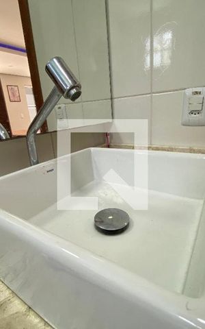 Casa à venda com 400m², 3 quartos e 2 vagas Casa à venda com 400m², 3 quartos e 2 vagasBanheiro Social