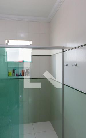 Casa à venda com 258m², 3 quartos e 3 vagas Casa à venda com 258m², 3 quartos e 3 vagasBanheiro