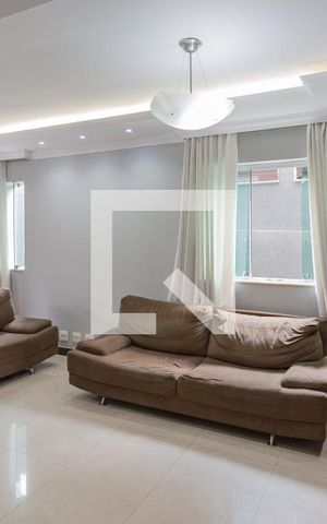 Casa à venda com 258m², 3 quartos e 3 vagas Casa à venda com 258m², 3 quartos e 3 vagasSala