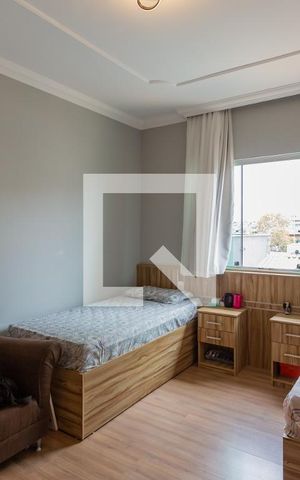 Casa à venda com 258m², 3 quartos e 3 vagas Casa à venda com 258m², 3 quartos e 3 vagasQuarto 2