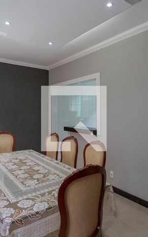 Casa à venda com 258m², 3 quartos e 3 vagas Casa à venda com 258m², 3 quartos e 3 vagasSala de Jantar