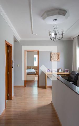 Casa à venda com 258m², 3 quartos e 3 vagas Casa à venda com 258m², 3 quartos e 3 vagasCorredor