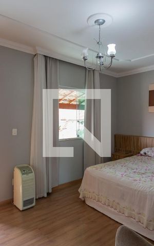 Casa à venda com 258m², 3 quartos e 3 vagas Casa à venda com 258m², 3 quartos e 3 vagasQuarto 3 - Suíte