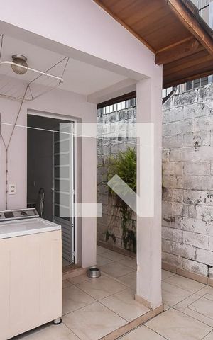 Casa à venda com 150m², 4 quartos e 2 vagas Casa à venda com 150m², 4 quartos e 2 vagasÁrea de Serviço 1