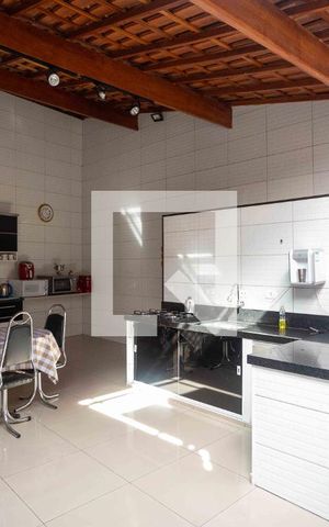 Casa à venda com 269m², 5 quartos e 2 vagasCozinha