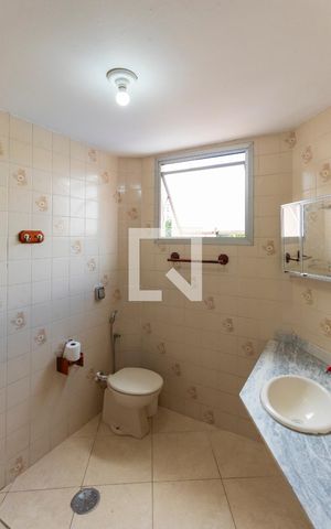 Apartamento para alugar com 49m², 1 quarto e sem vaga Apartamento para alugar com 49m², 1 quarto e sem vagaBanheiro da Suíte