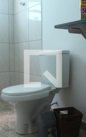 Casa à venda com 110m², 2 quartos e 1 vagaBanheiro