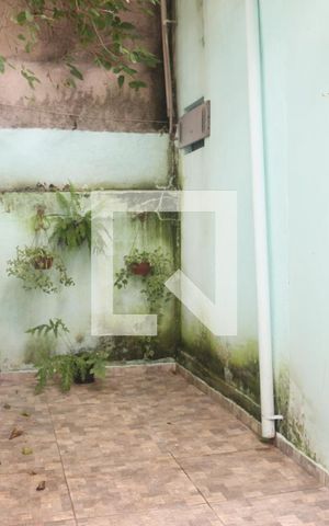 Casa à venda com 110m², 2 quartos e 1 vagaÁrea de Serviço